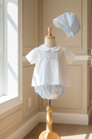 Petit Ami Baby Boys Classic Blue Giraffe Diaper Set with Bonnet in Preemie & Newborn