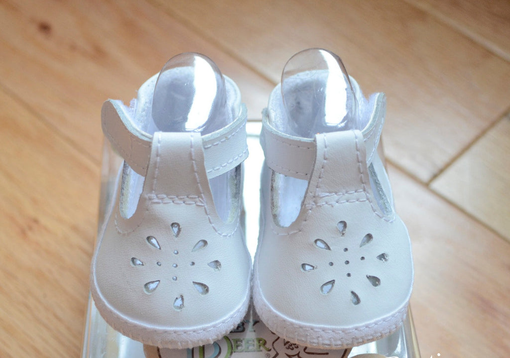 Baby Deer White Leather T-Strap Booties Crib Shoes Girls Preemie Newbo ...